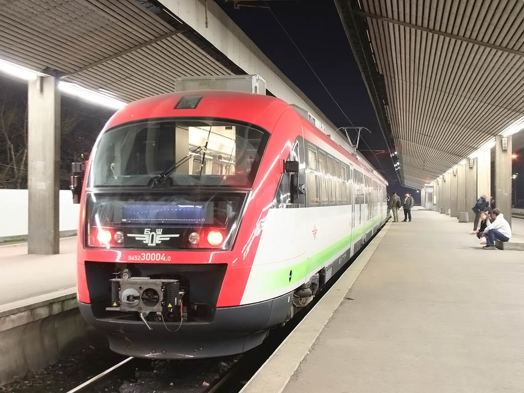 Министър Московски увери германския канцлер Ангела Меркел, че БДЖ имат готовност да плащат просрочените задължения към KFW BANK GROUP