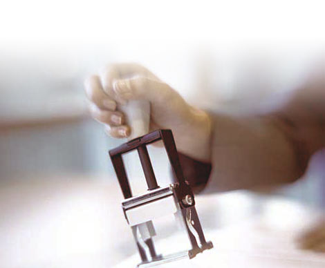 По специална банкова сметка на нотариуса ще се правят плащания над 10 000 лева